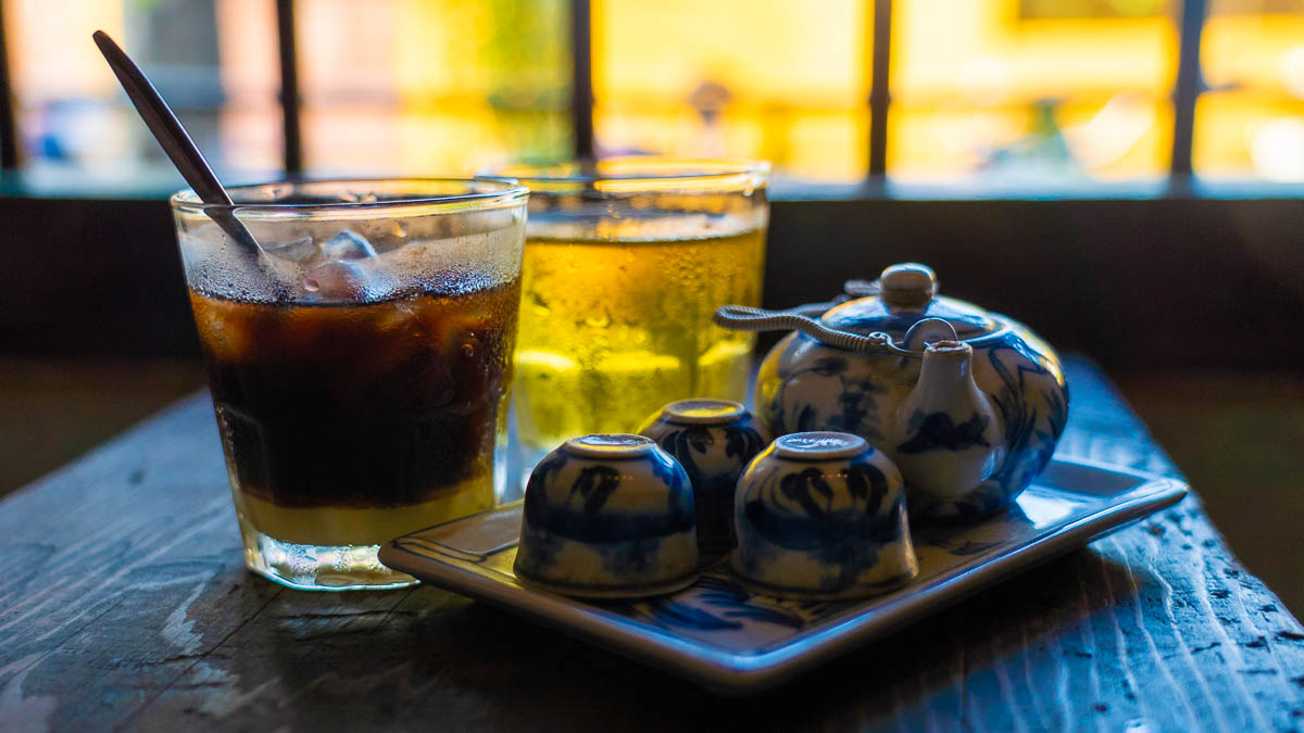 Iced tea and hot tea in Phai Pho Cafe - Central Vietnam Itinerary