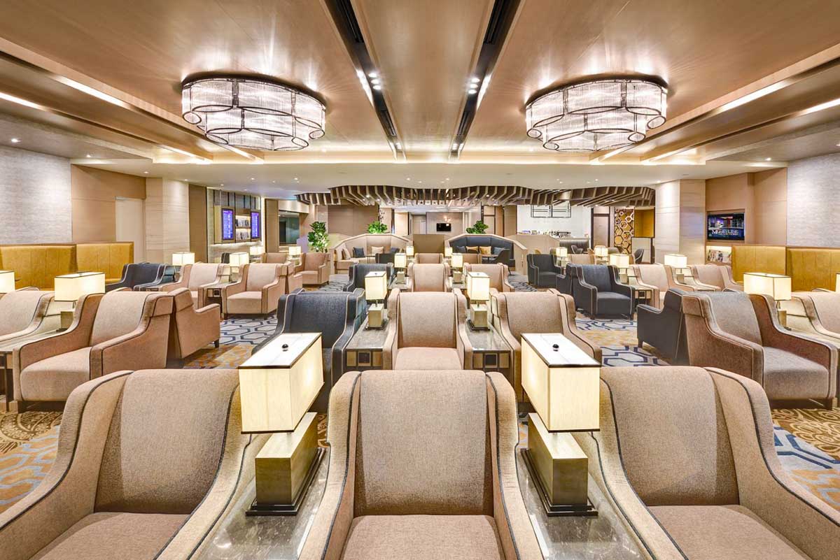 Plaza Premium Lounge in Singapore Changi Airport Terminal 1 Accessible with LoungeKey - MCO Visa Card