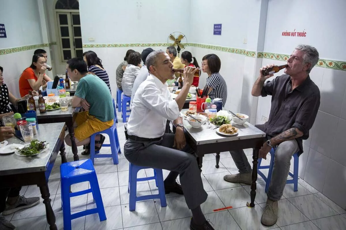 Barack Obama Anthony Bourdain Chia sẻ Bữa ăn Bun Cha - Những điều nên ăn ở Hà Nội