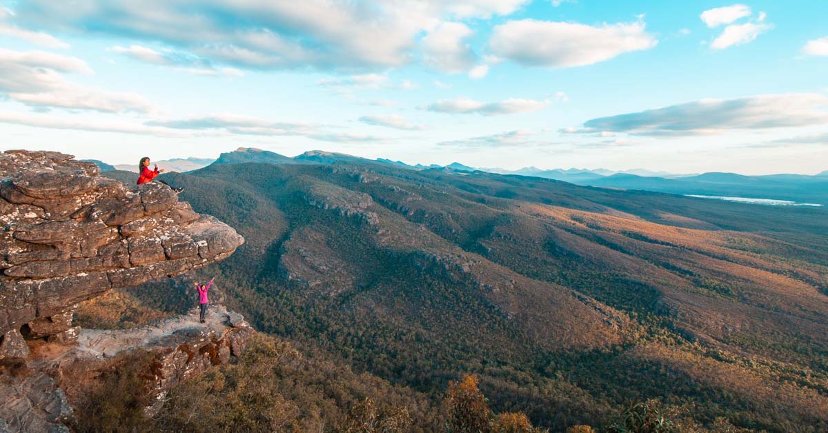 Grampians Melbourne Cliff lookout - DirectAsia Travel Insurance Review