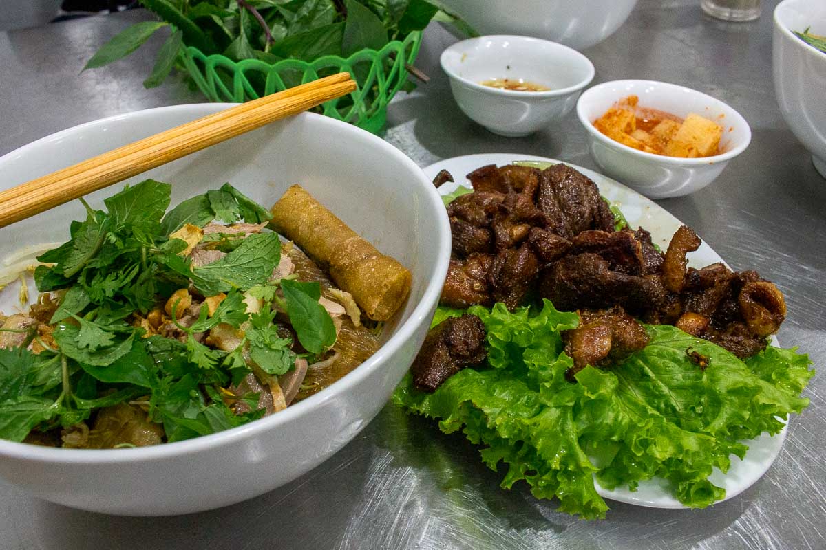 Mien Tron and Ngan Nuong Grilled Muscovy Duck Noodles from Hanh Ngan De - Things to Eat in Hanoi
