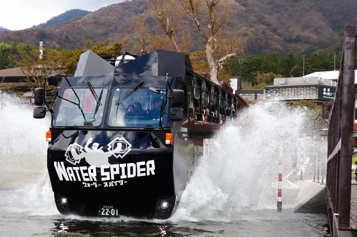Ninja Bus Water Spider Ambhibious Bus - Top 10 Places You Should Visit in Hakone