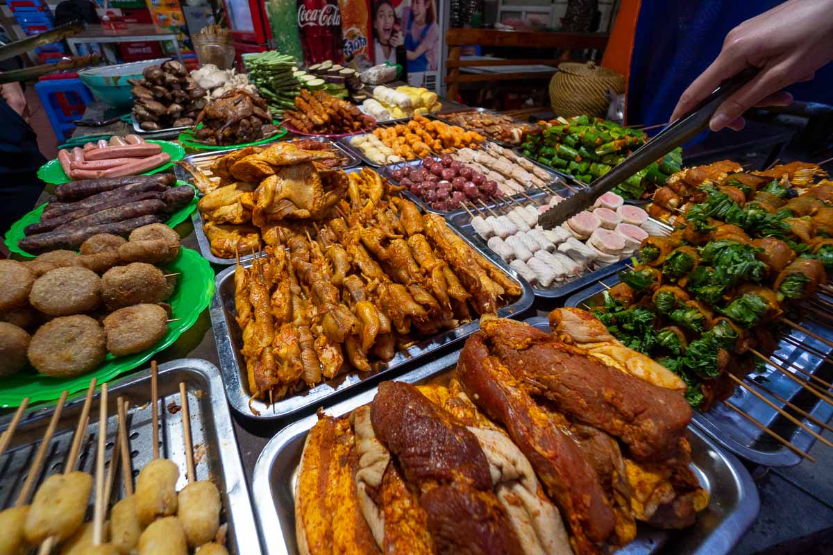 Picking Skewers at Quán Đồ Nướng Sapa - Vietnam Itinerary