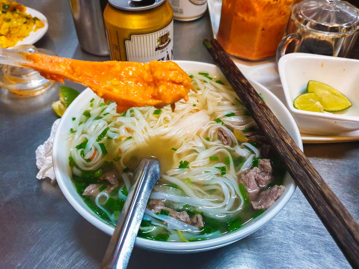 Spicy Pho Bay Noodles - What to eat in Hanoi