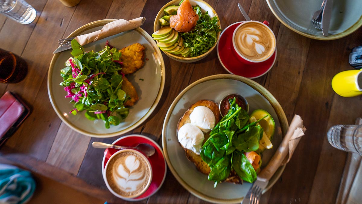 Footbridge Cafe Breakfast - Byron Bay Guide