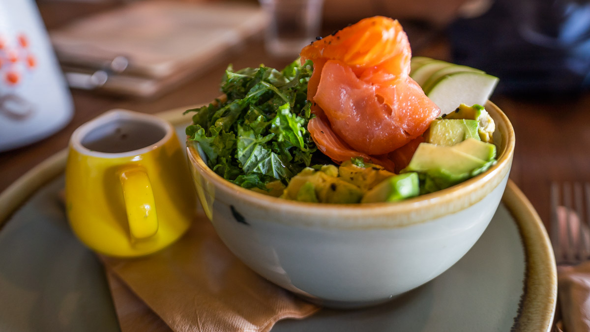 Footbridge Cafe Poke Bowl - Byron Bay Guide