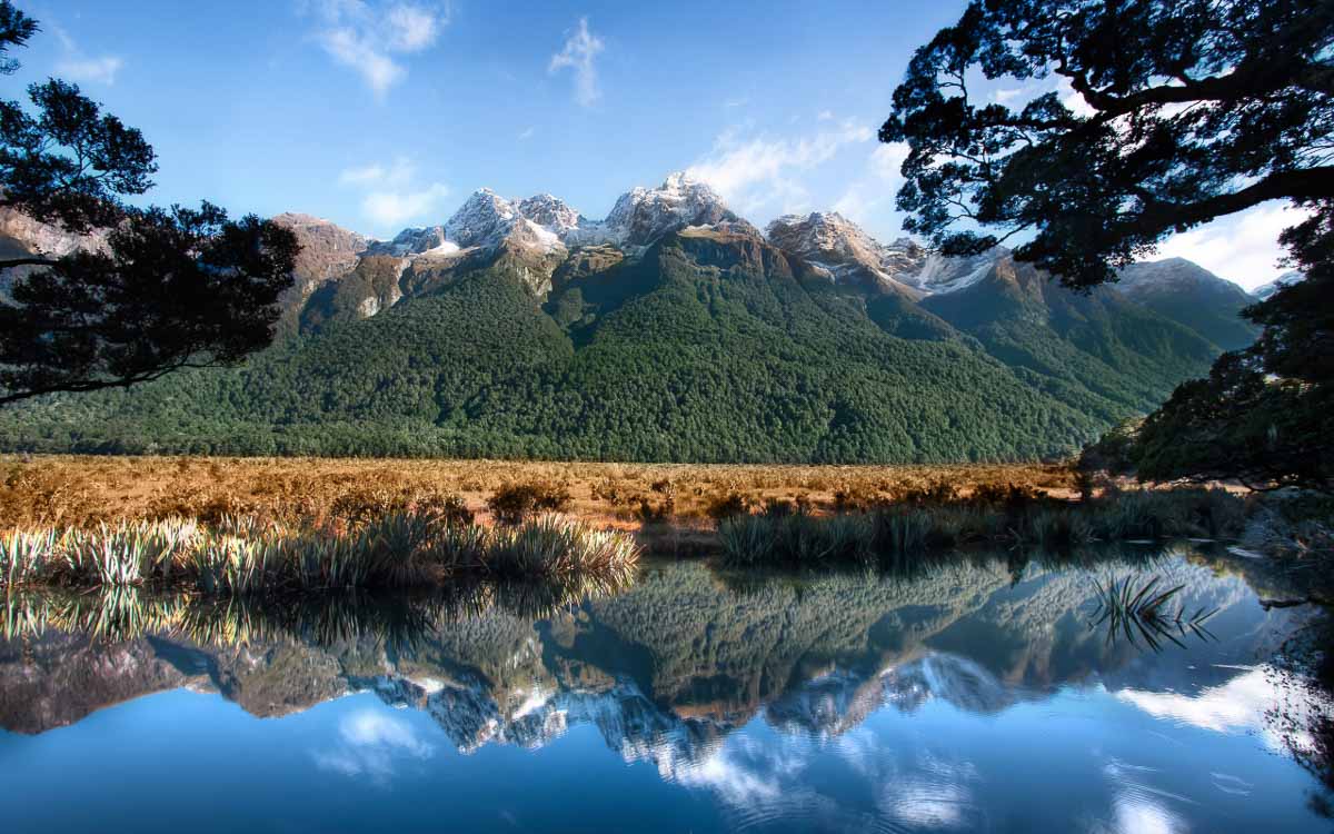 Mirror Lake Milford Sound - NZ South Island