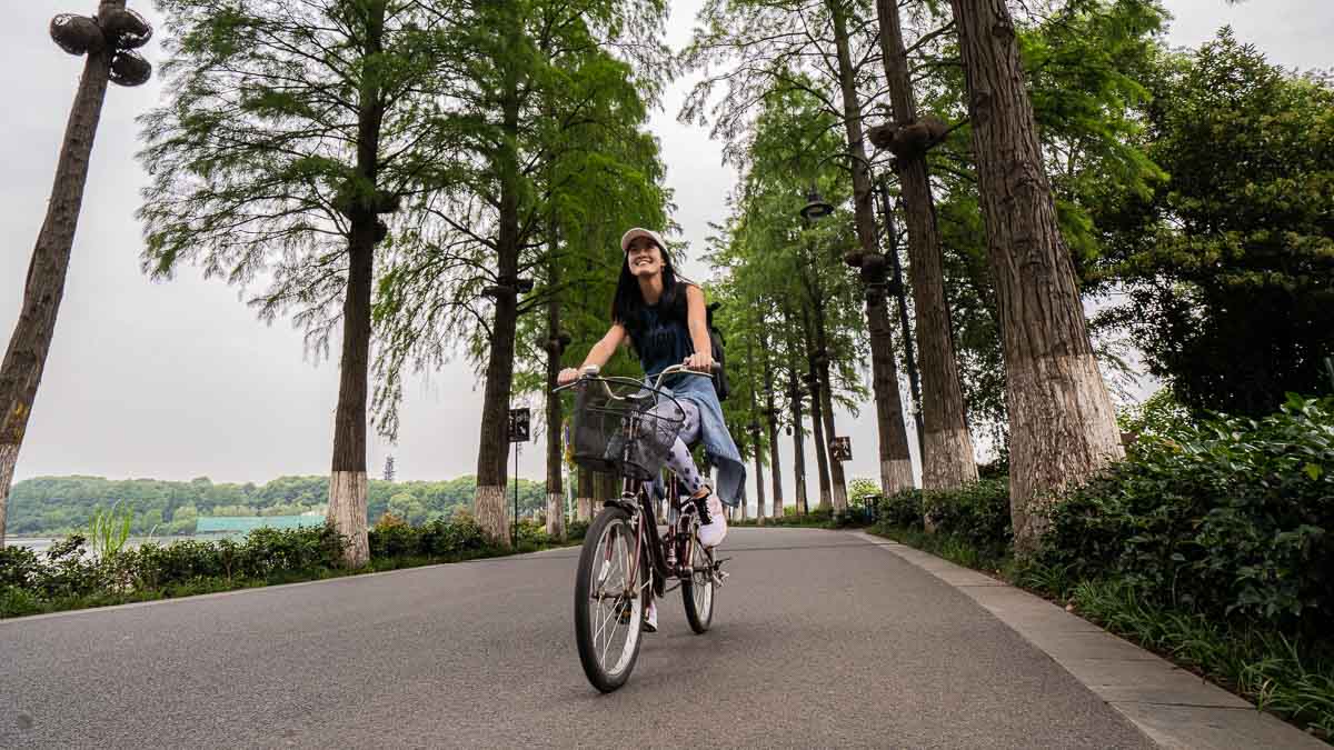 Cycling around East Lake - Things to do in Wuhan - Central China Itinerary
