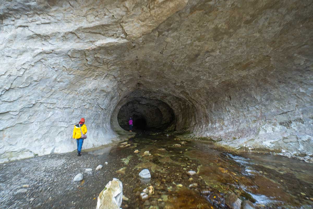 Entering Cave Stream Scenic Reserve - New Zealand Best Things to Do