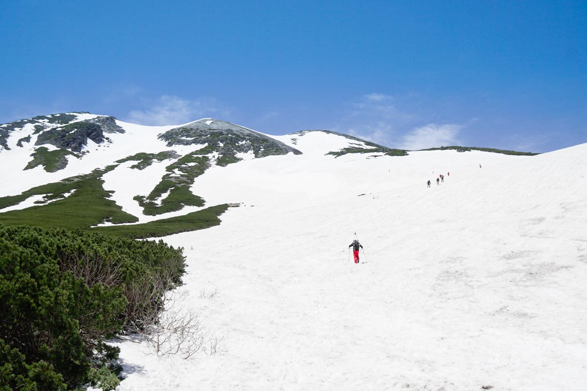 Skiing during Springtime in Norikura Highlands in Nagano - Nagano Itinerary - Kamikochi Norikura Matsumoto