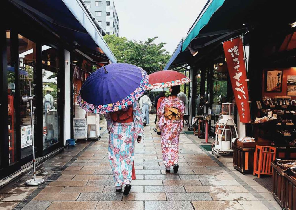 Walking down Nakamachi and Nawate Streets in Kimono - Nagano Itinerary for Couples Kamikochi Norikura Matsumoto