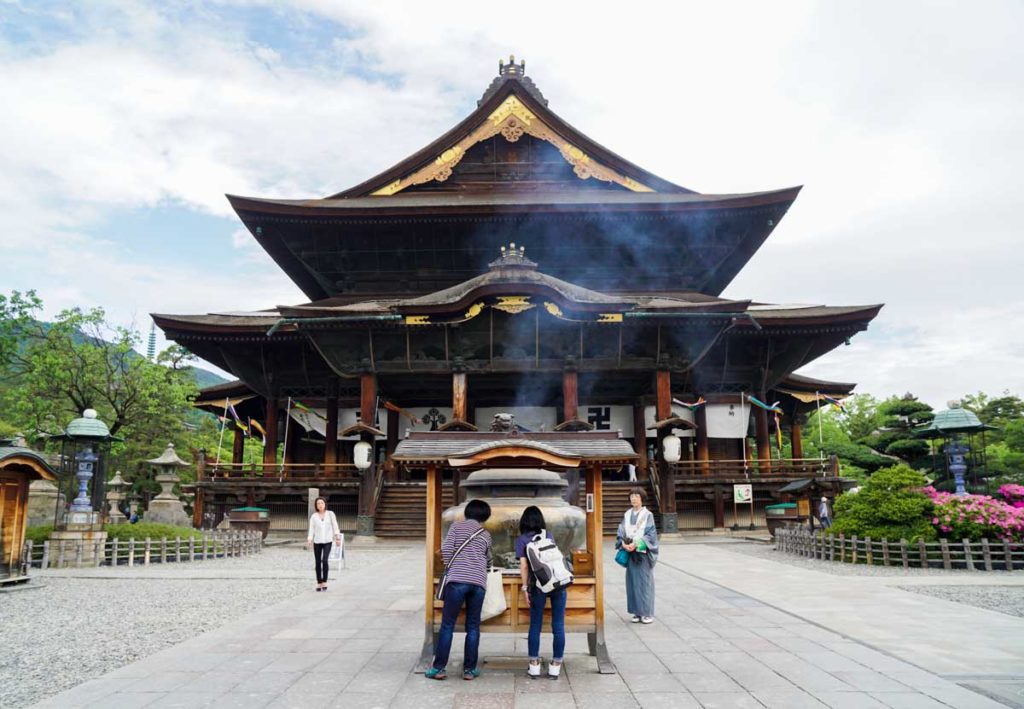 Zenkoji Temple in Nagano City - Nagano Itinerary for Couples Kamikochi Norikura Matsumoto