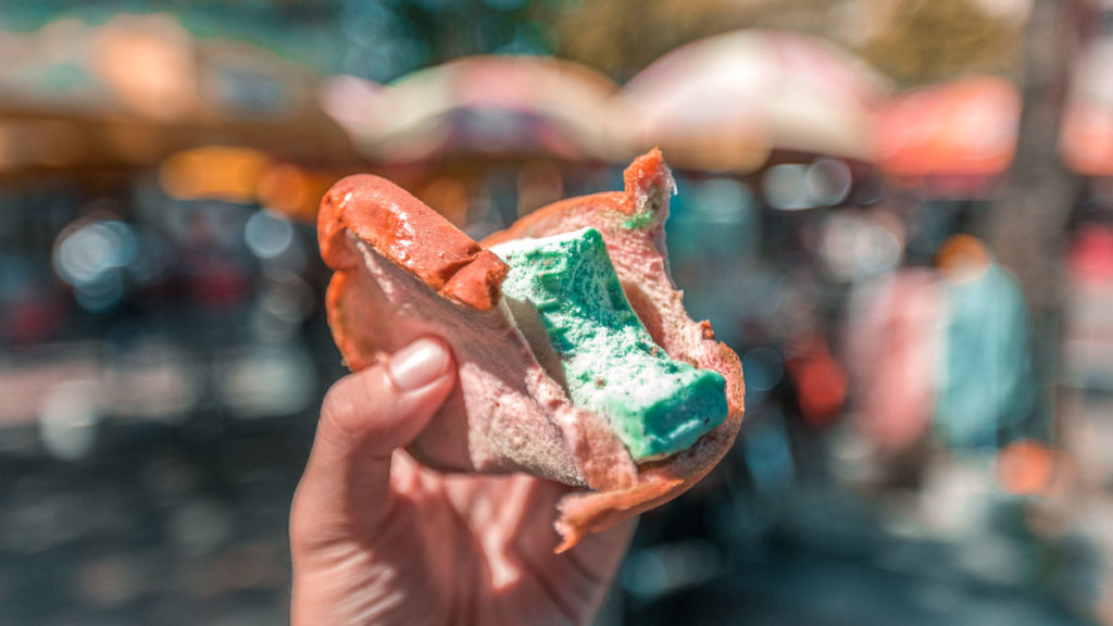 Singapore Ice Cream Bread Sandwich Treat - Singapore Travel Guide