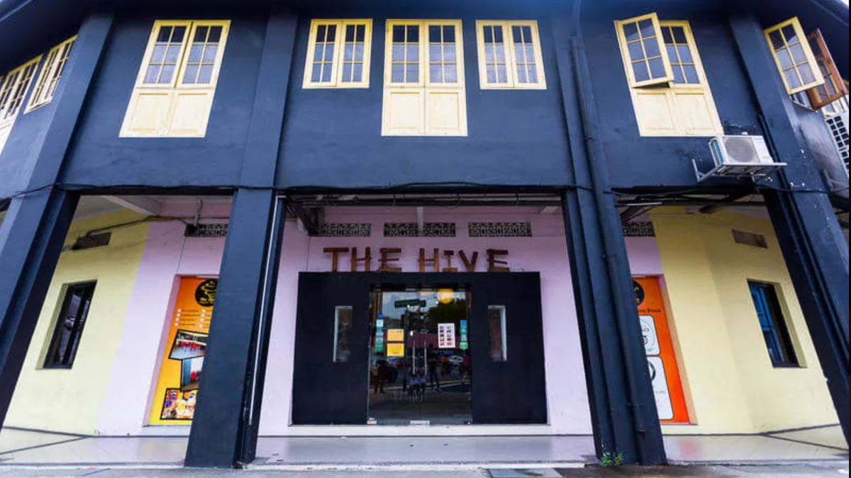 The Hive exterior - Hostel Singapore