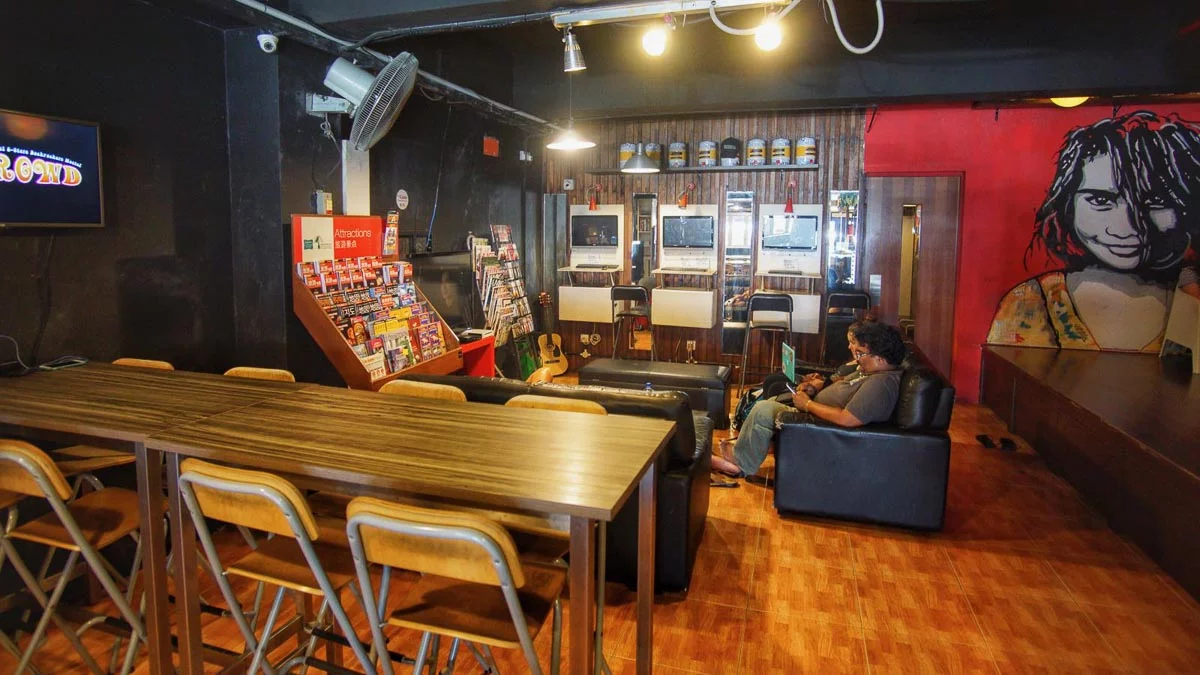 The Inncrowd common area - Hostel Singapore