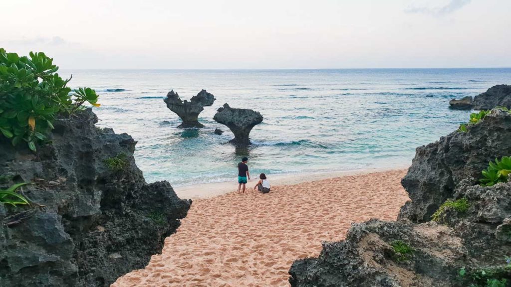 Kouri Island Tinu beach heart rock - Okinawa Guide