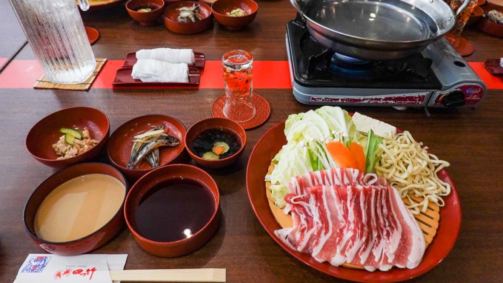 Yotsutake-shabu-shabu-Okinawa-guide