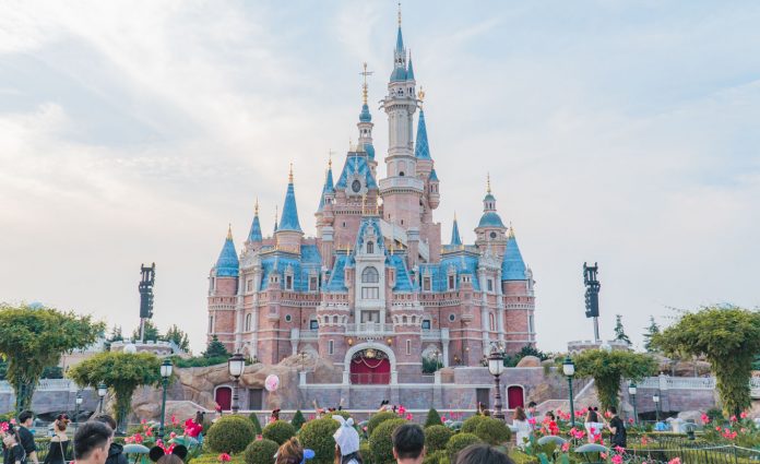 Ultimate Shanghai Disneyland Guide — 11 Strategies To Beat The Crowd