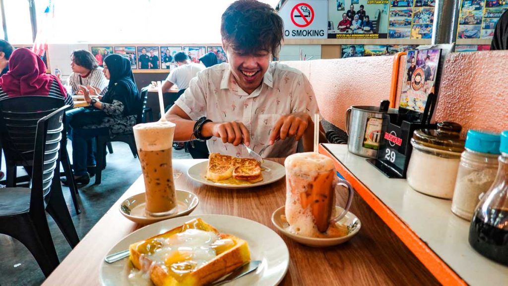 Breakfast kopitiam kita toast set - Things to Eat in Kota Bharu