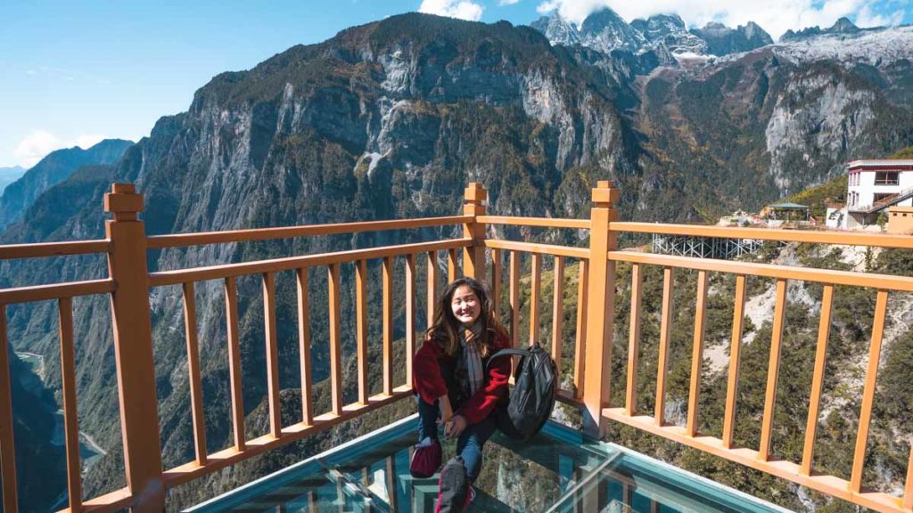 Balagezong Scenic Area (Glass Walkway) - Yunnan China