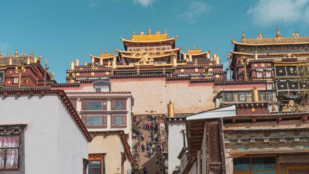 Songzanlin Lamasery Entrance - Things to do in Yunnan