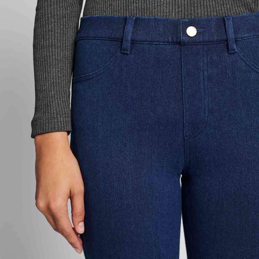 My Go-To Jeans for Cold Weather: Uniqlo HEATTECH - The Mom Edit