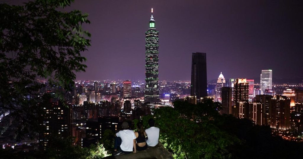 Elephant Mountain - Things To Do In Taipei 