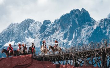 The Ultimate First-timerβs Guide to China β Budget Tips, Mistakes to Avoid & More Impression Lijiang - Yunnan Nature