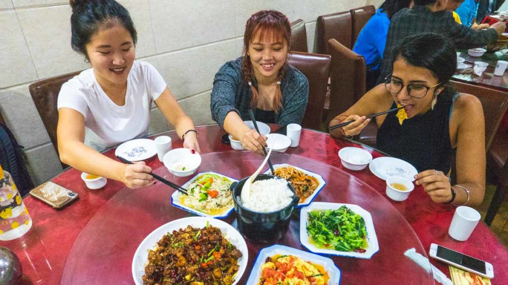 Kunming Zi Char Dinner - Yunnan Food Guide