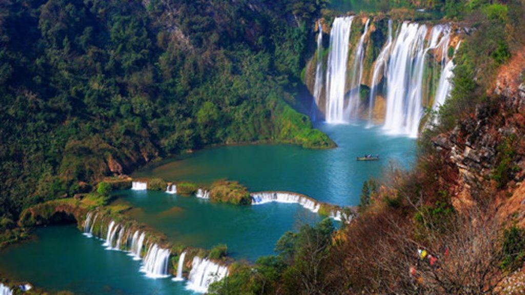 Nine Dragons Waterfall - Yunnan Nature