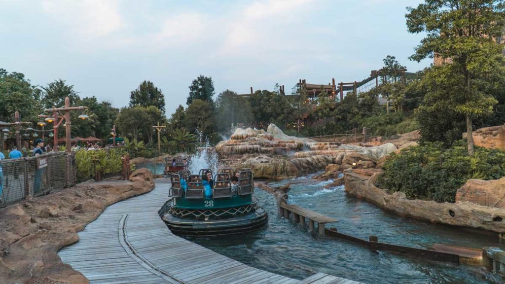 Roaring Rapids - Shanghai Disneyland Guide