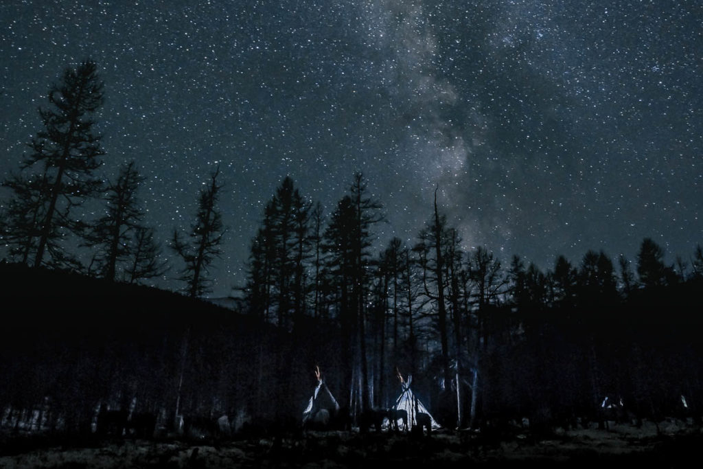 Teepee-With-Stars-Travel-To-Mongolia