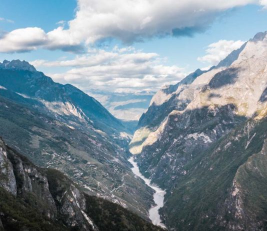 12D Yunnan Itinerary: China’s Best Kept Secret — Kunming, Dali, Lijiang, Shangri-la Tiger Leaping Gorge (Cross Section) - Yunnan China