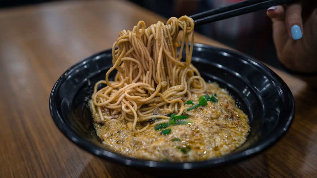 Crab Roe Noodles - Shanghai Food Guide