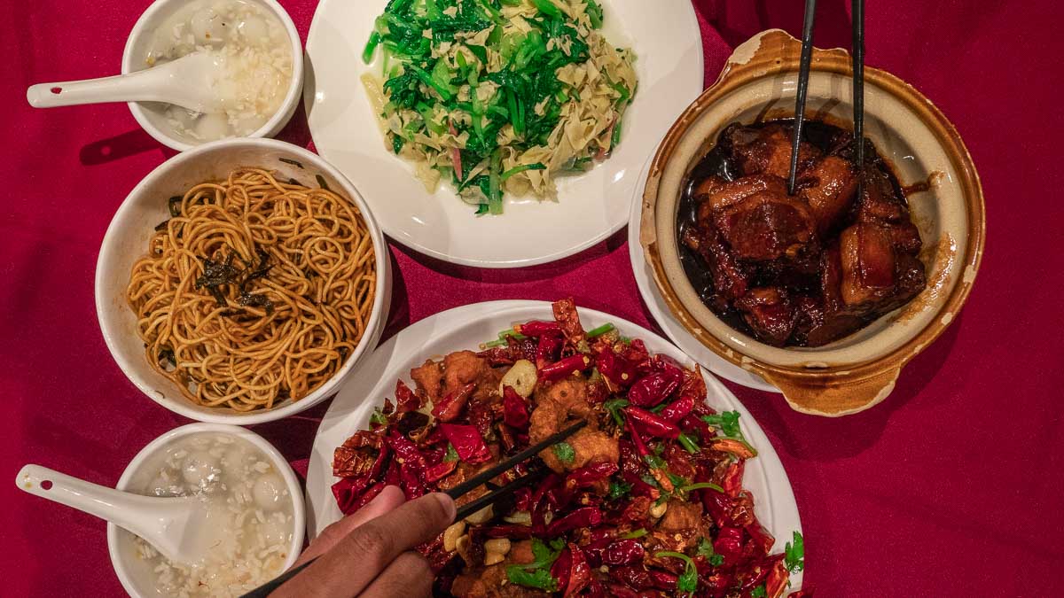 Shanghai Food Guide — 15 Mouth Watering Dishes You Wont Regret