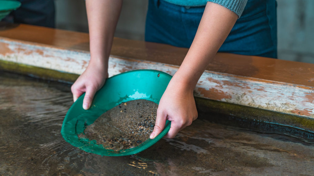 Nishimikawa Gold Park Gold Panning - Japan Itinerary Niigata and Sado Island