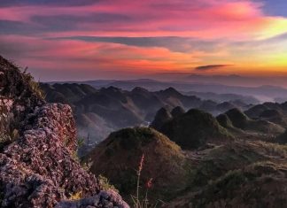 11 Amazing Getaways from Singapore to Escape During The Chinese New Year Holidays casino-peak-cebu-feature-image.