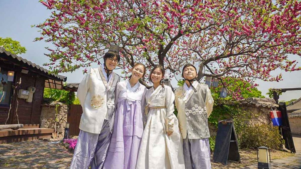 Friends in Hanbok - South Korea Cherry Blossom