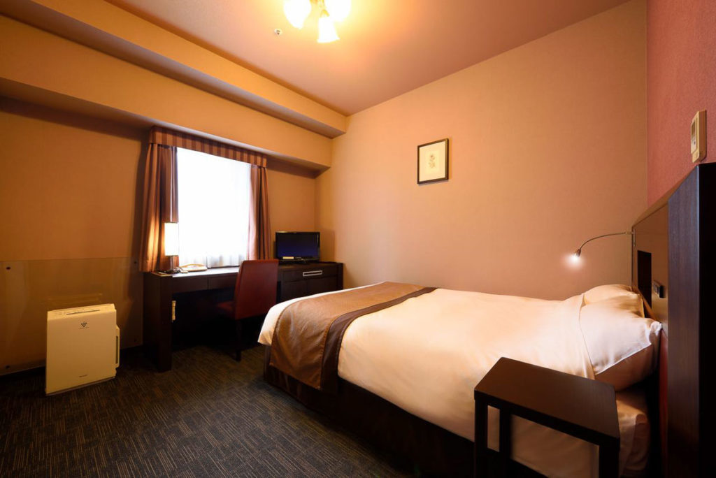 Hotel Monte Hermana Sendai Single Room - South Tohoku Japan Guide