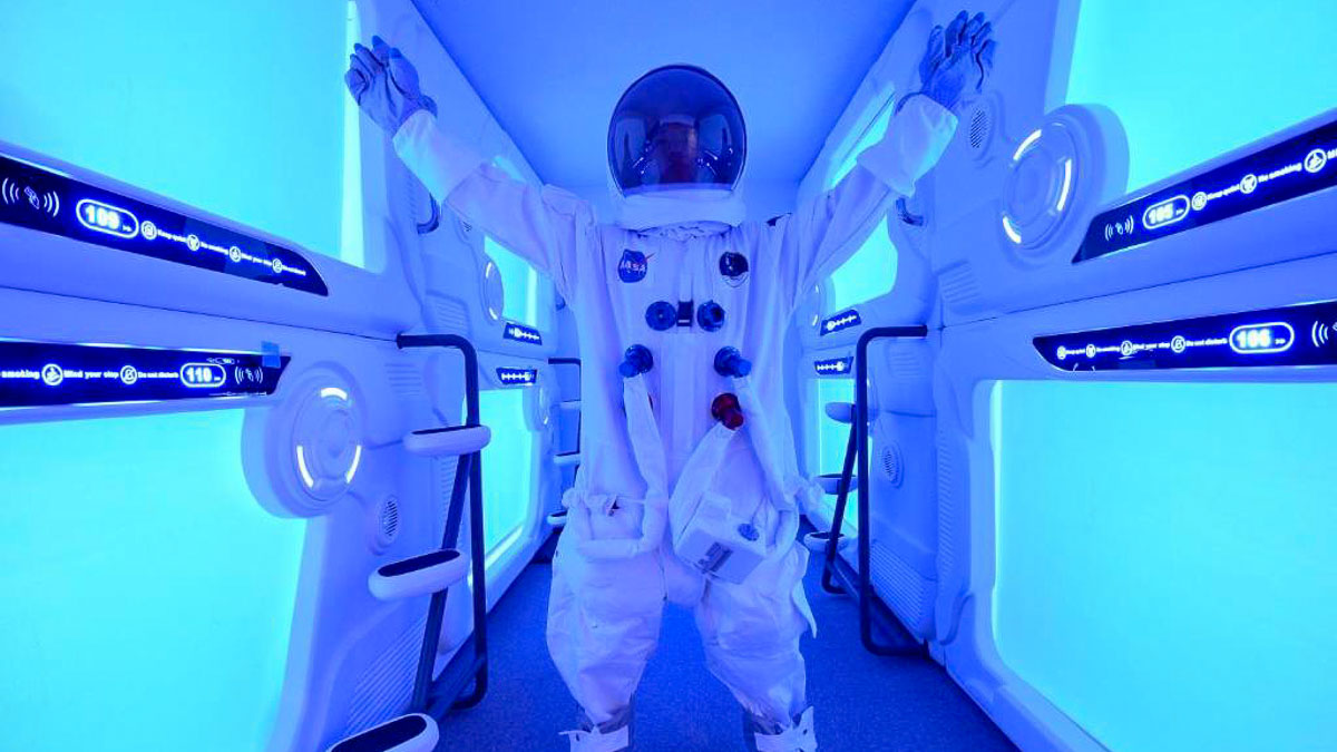 Moon Station Hotel Tokyo - Tokyo Capsule Hotels