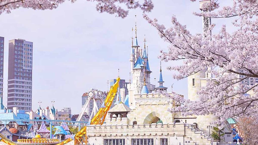 Lotte World at Seokchon Lake - South Korea Cherry Blossom