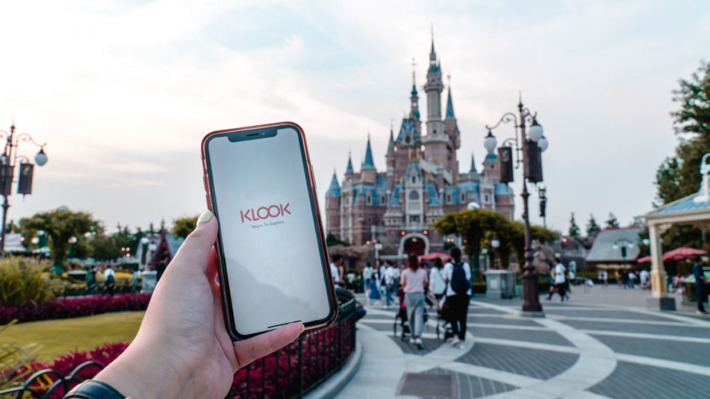 Shanghai Disneyland Castle With Klook App