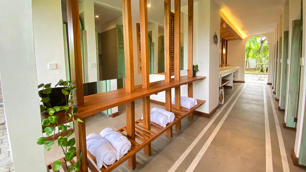 White Penny Hostel Bathroom - Bali Accommodation Guide