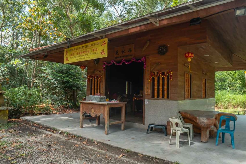 German Girl Shrine - Pulau Ubin Things to do