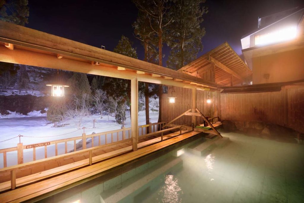 Outdoor Bath in Ginzanso Ryokan - Onsen Resorts in Japan
