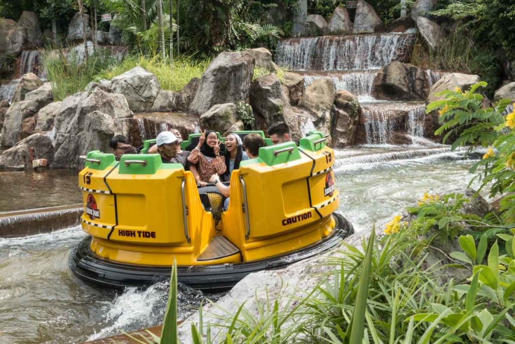 universal studio singapore jurassic park rapid adventure