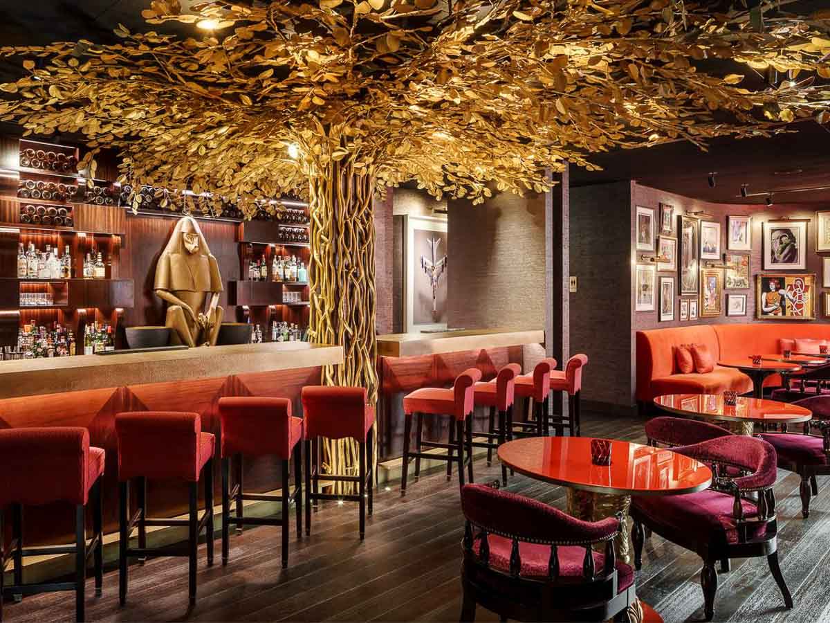The Vagabond Club Hotel Bar - Staycation in Singapore 