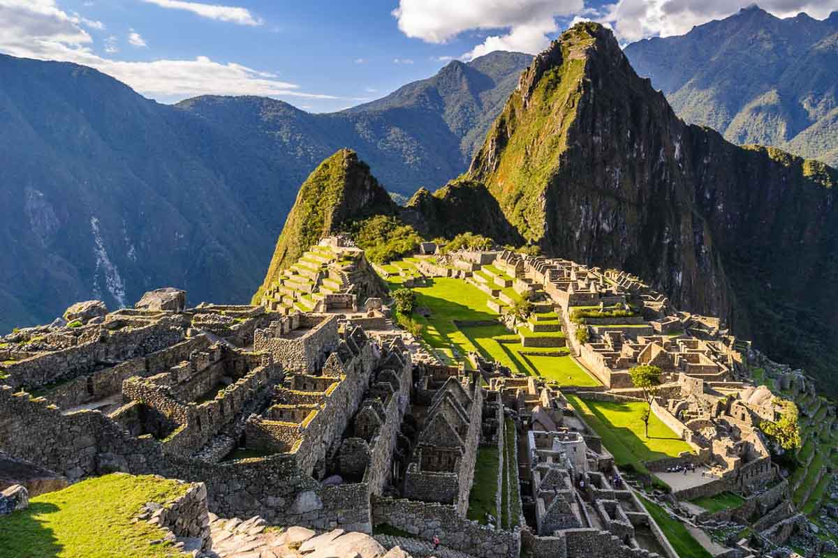 Macchu Picchu - The Travel Intern's Travel Bucket List