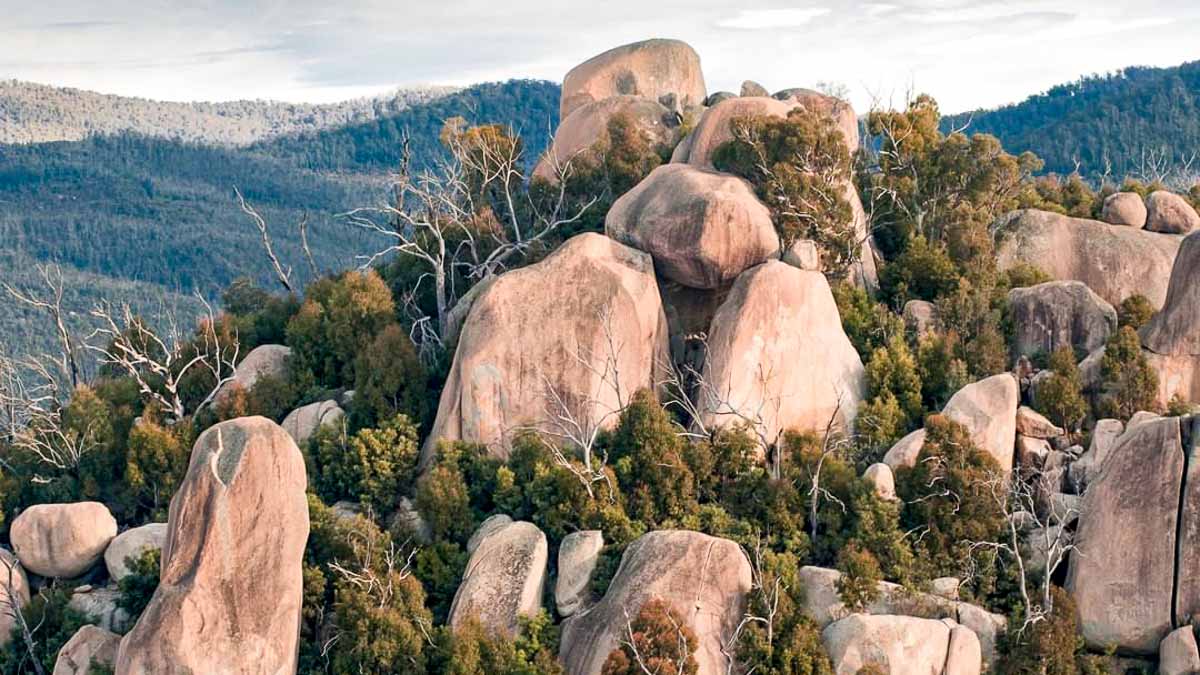 Rocks on Gibraltar Peak - Lesser-known things to do in Australian Capital Territory