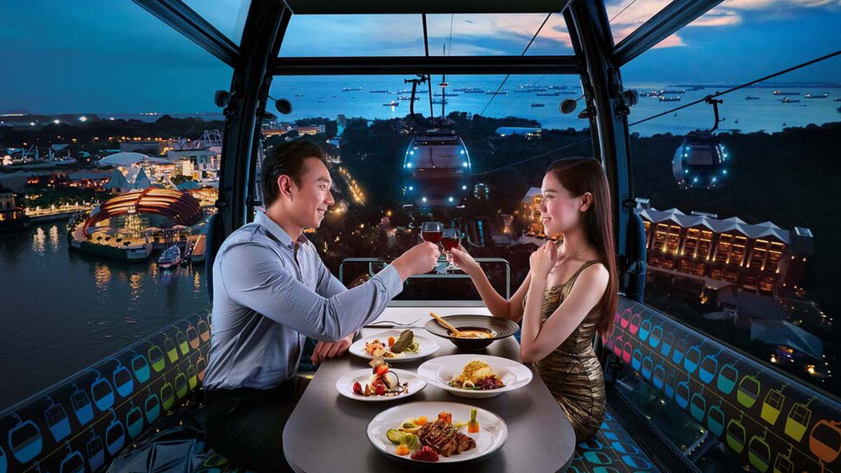 Cable Car Dining in the Stardust Cabin - Unique Dining Experiences in Singapore